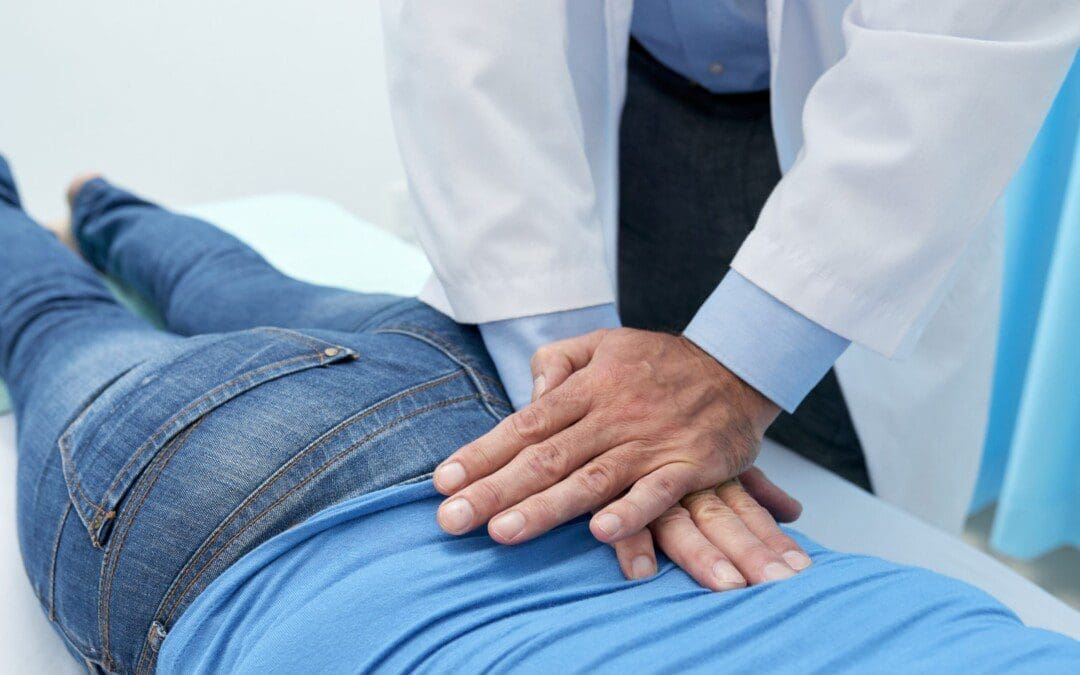 Distraction Techniques for Natural Lumbar Back Pain Relief